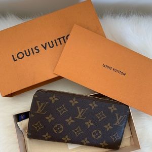 Louis Vuitton Zippy Wallet